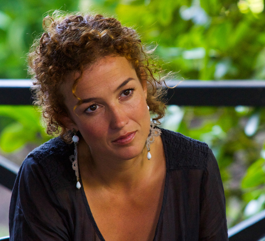 Katja Schuurman bezoekt cacaoboeren in Ghana
