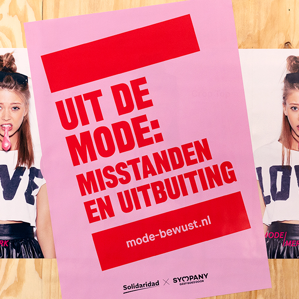 roze poster met crop top achtergrond