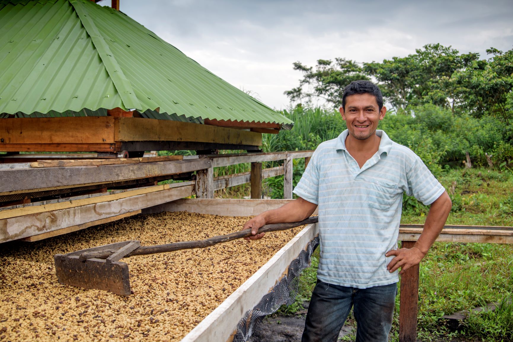 Walter koffie boer Peru op zijn boerderij