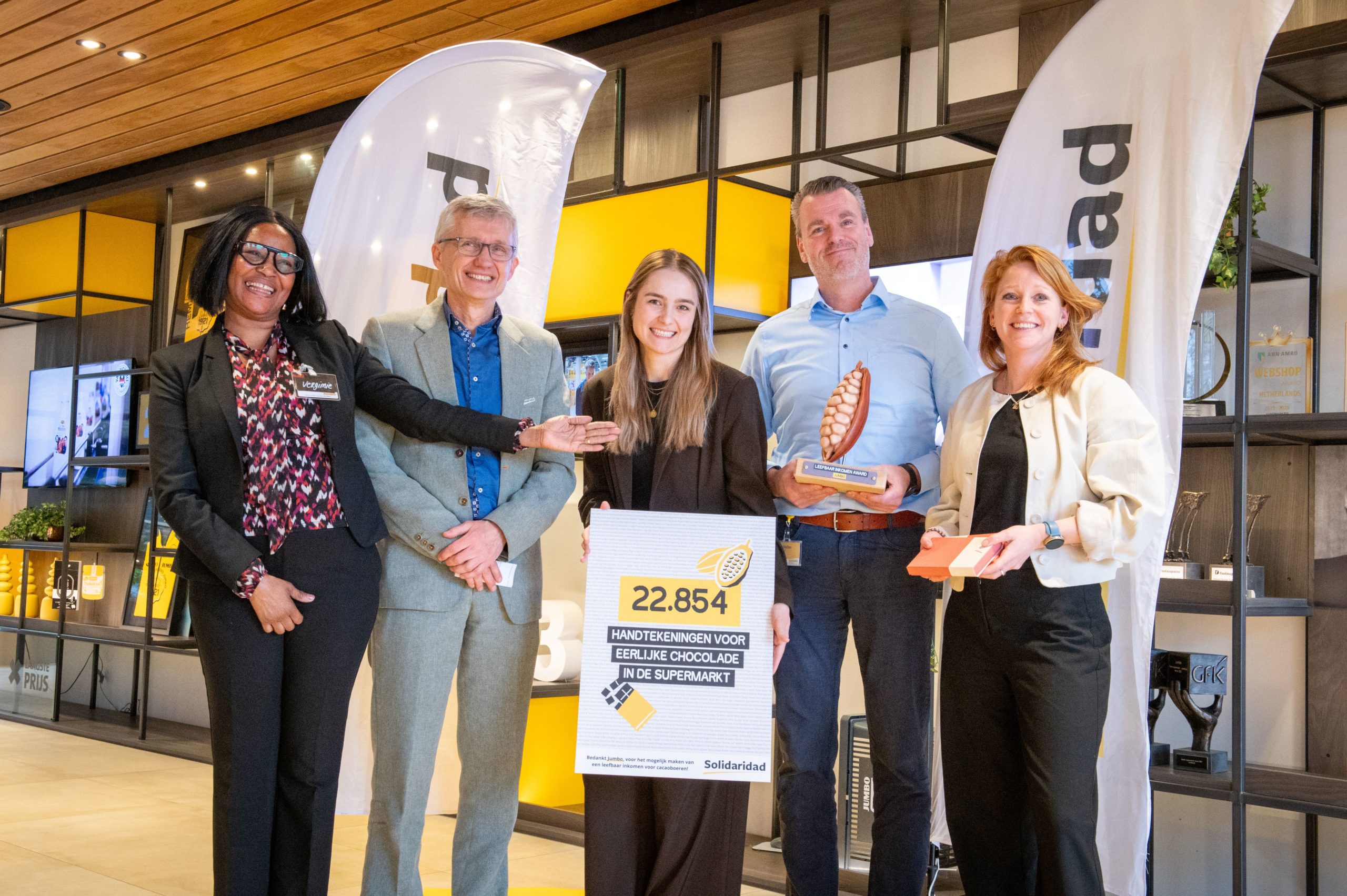 Jumbo ontvangt de Leefbaar Inkomen Award